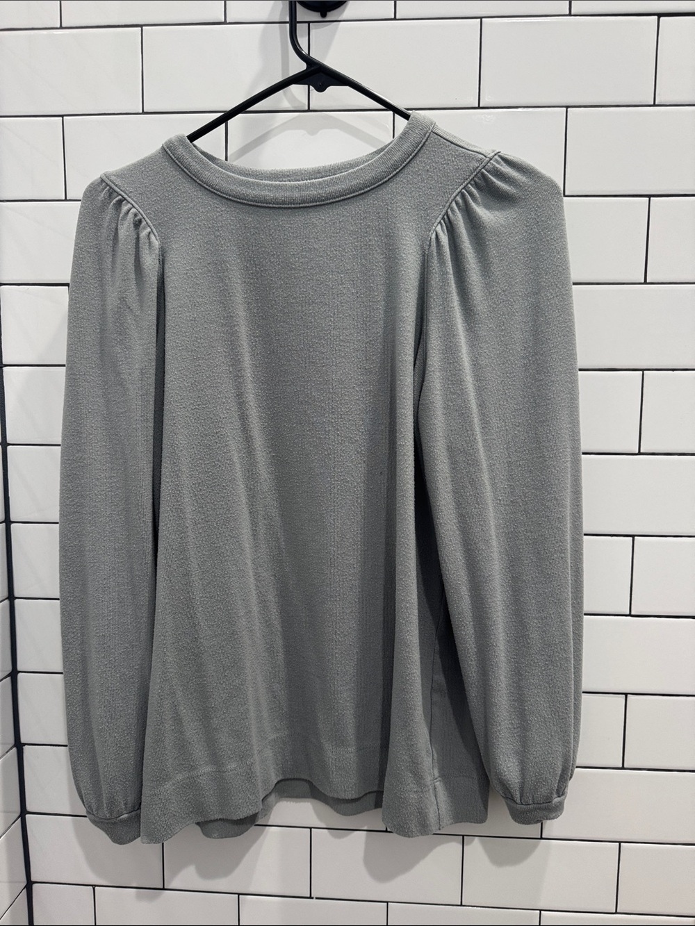 LOFT Puff Shoulder Long-Sleeve Top in Light Gray